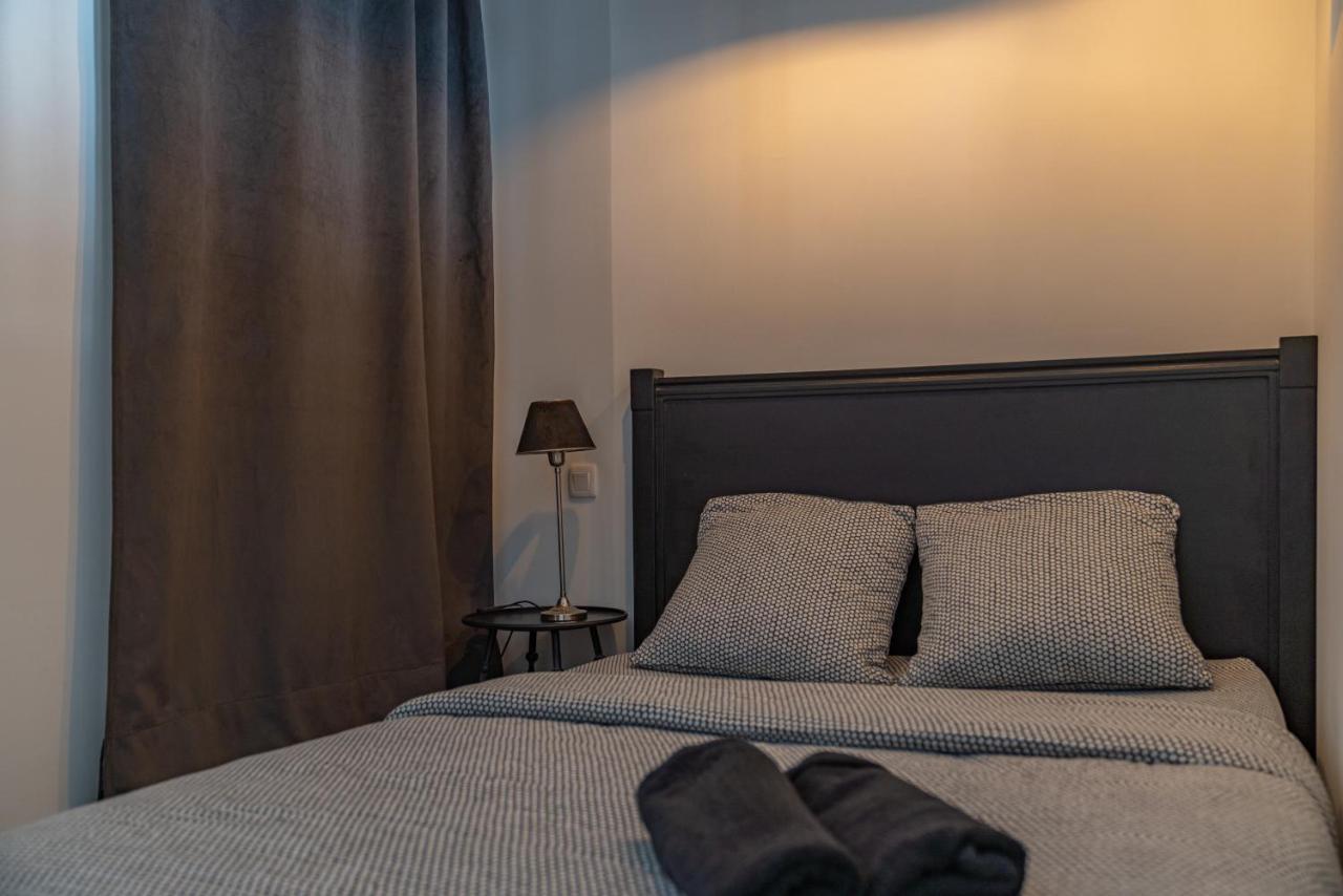 Les Temps Modernes - Une Nuit A Nîmes Zewnętrze zdjęcie